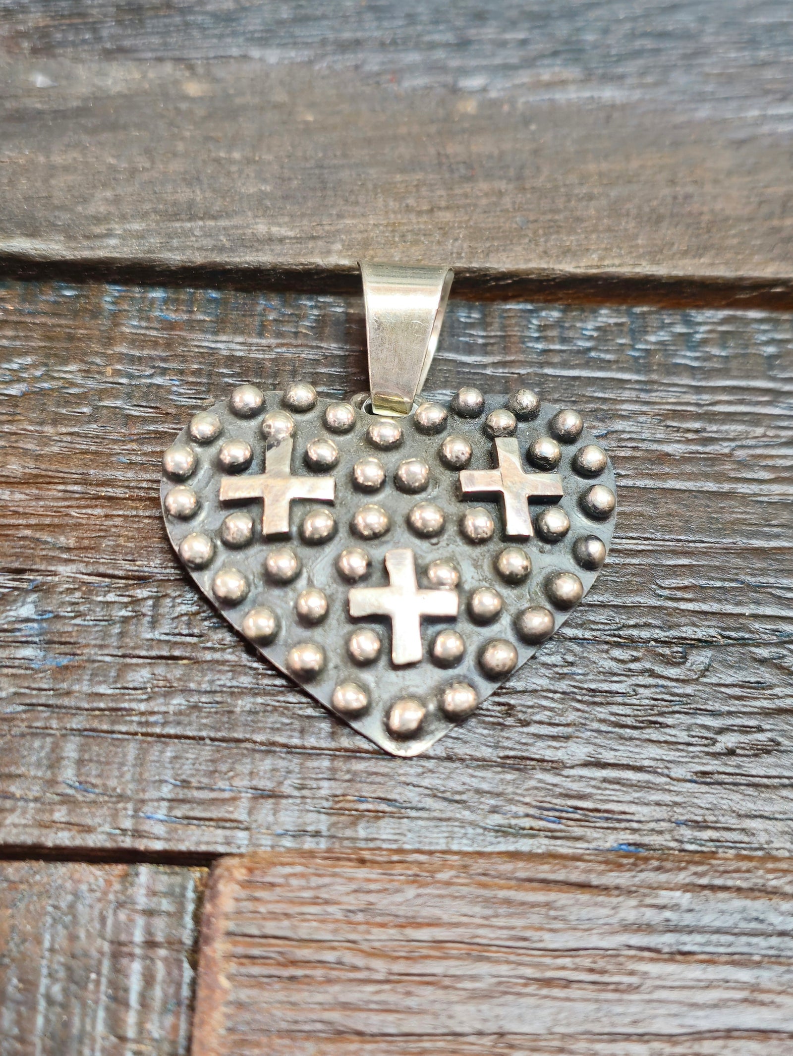 Geneva Apachito Heart Pendant