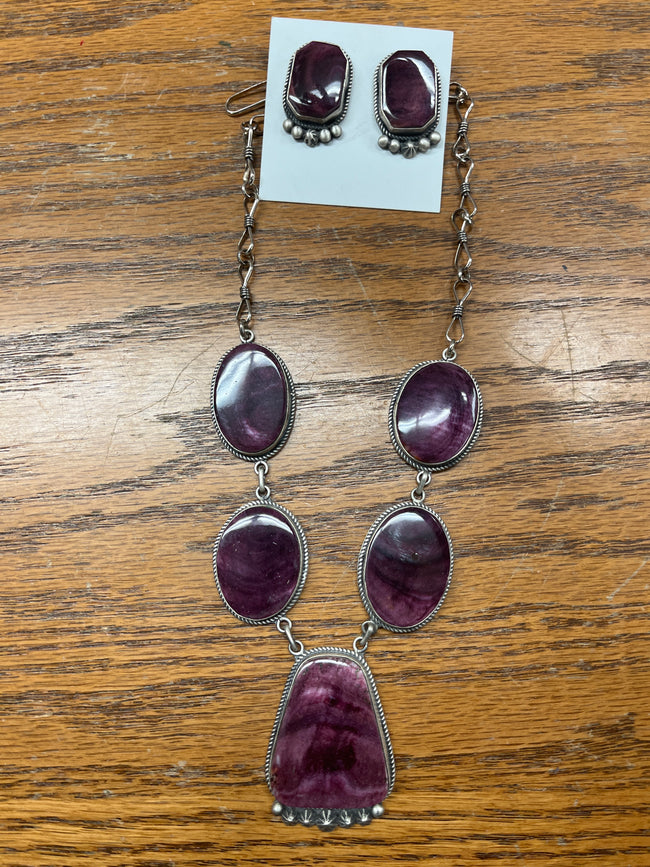 Purple Spiney Oyster Necklace Set