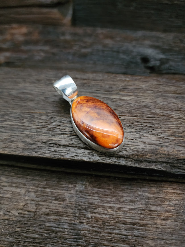 Oval Orange Spiny Oyster Pendant