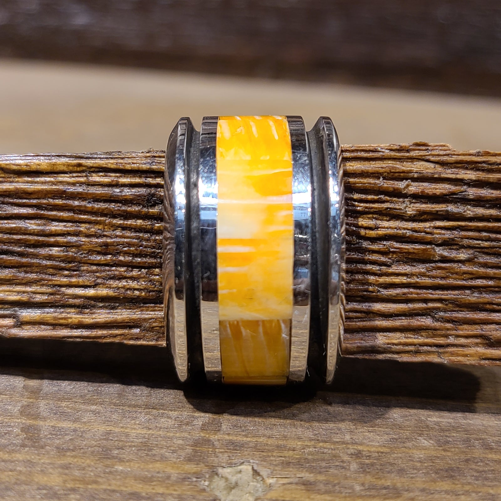 Spiny Oyster Shell Thick Inlay Band