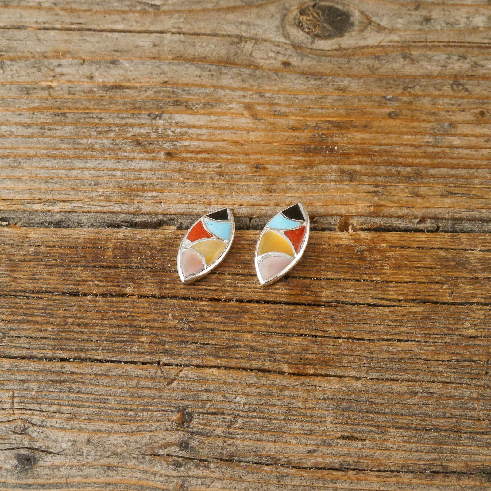 Delvin Leekya Inlay Oval Earrings